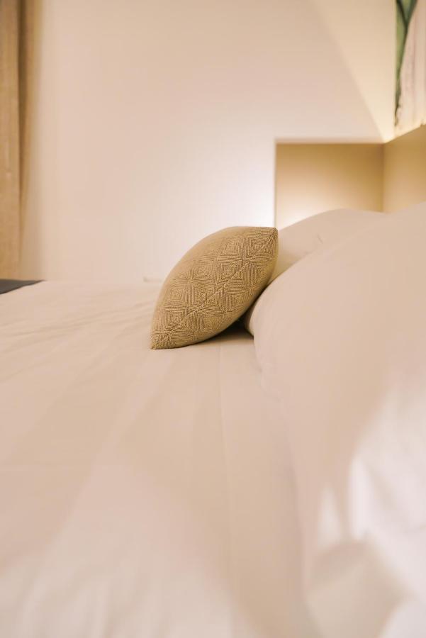 Fepa Place Design Apartments เนเปิลส์ ภายนอก รูปภาพ
